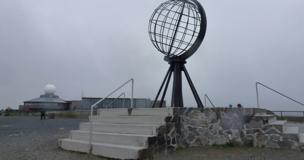Nordkapp – nejsevernější vyhlídka je označená tímto glóbem