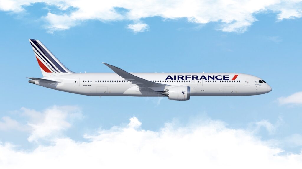 Boeing 787-9 Dreamliner v barvách Air France (fotografie: Air France)